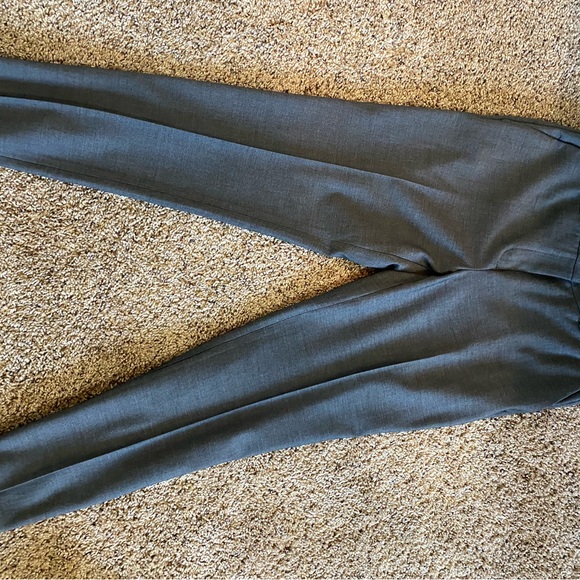 ANN TAYLOR Dress Slacks: Excellent Used Condition. Size 8 - Picture 4 of 9